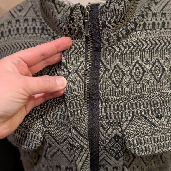 Maurices Geometric Patterned Full Zip Drawstring Jacket, Size M, Used - Picture 4 of 9